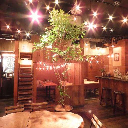 ◆私人套餐◆ 自助餐形式，6道菜+無限暢飲 ⇒ 3,500日圓起 ※價格可能因人數和日期而異