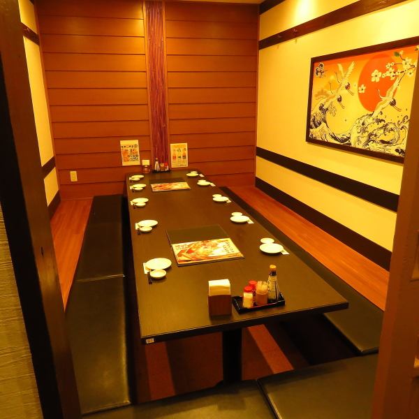 【掘りごたつ個室】久里浜での歓迎会や送別会に！団体様での大型宴会も当店ならご案内可能。2～47名様までご利用可能な個室掘りごたつ席は、会社での歓送迎会や飲み会、宴会などにお使いいただけます。お得なコースやクーポンを多数ご用意しておりますので、人数やご予算などお気軽にご相談下さい。