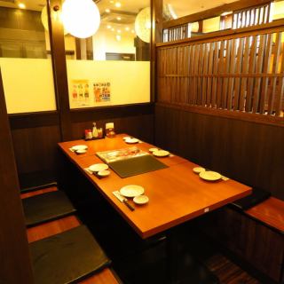 6名掛け半個室ソファー席