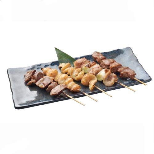 焼き鳥が食べたいあなたに！串焼き7種盛り　1100円♪