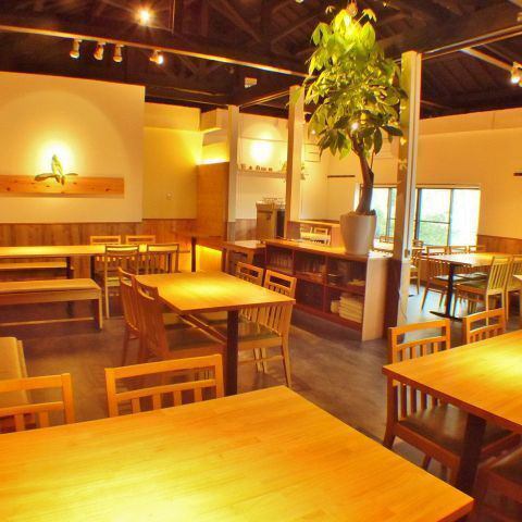 場地可供35至54人的私人聚會預訂。