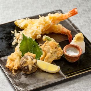 Large shrimp and vegetable tempura (3 shrimp)