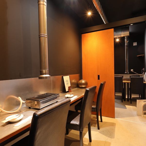 【肩肘張らずに楽しめる大衆的な空間】仙台牛をはじめ上質な和牛や新鮮なホルモンなどの最高級の焼肉を、気軽に、カジュアルに楽しめる”国分寺焼肉燈苑”。店内も大衆的な雰囲気で、シーンを問わずご利用いただけます♪リーズナブルな価格で普段使いにも最適。お近くにお越しの際はぜひお立ち寄りください！