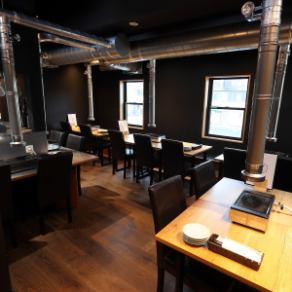 【2階・テーブル席：～6名様×1卓】