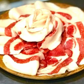 みかん畑で駆除された「みかん猪のぼたん鍋」コース　お料理のみ。