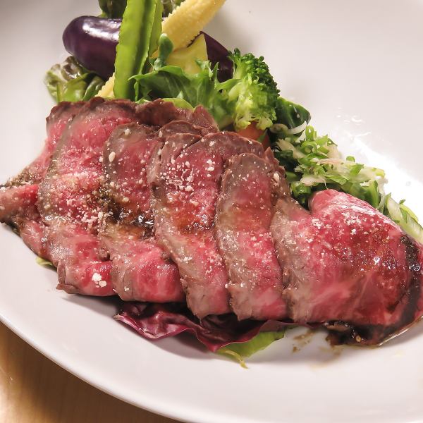 和牛内もも肉のローストビーフ