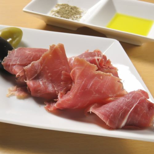育風堂さんの切り売り無添加生ハム「はもんみなかみ」