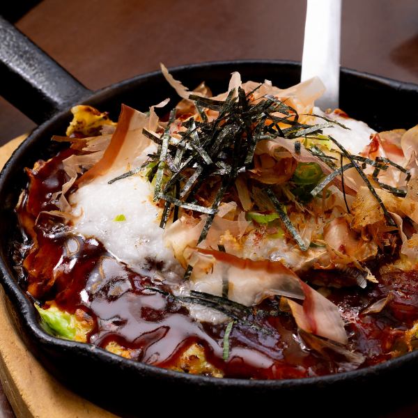 とろろがたっぷりかかったとろろがけ京お好み焼◎