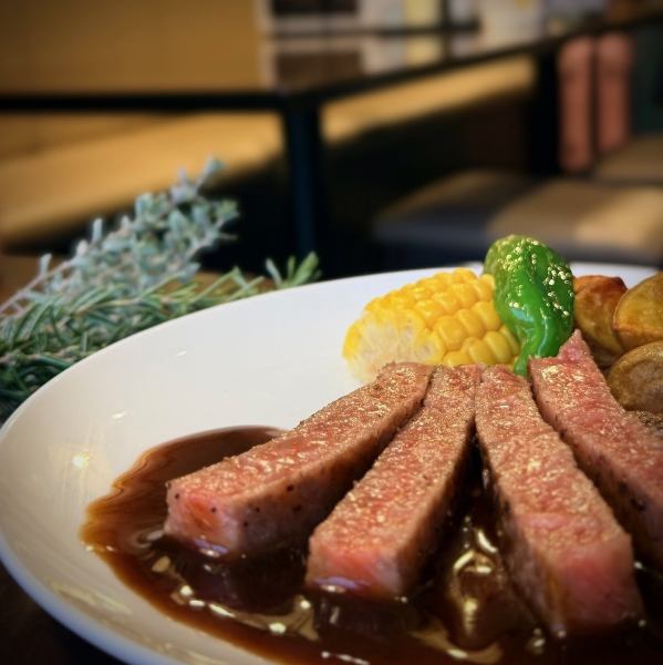 【国産黒毛和牛ステーキ】当店イチオシ！A4ランクの上質な国産黒毛和牛ぜひお試しあれ♪