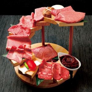 The finest Kobe beef and A5 Japanese black beef!! 12-tiered regular size (800g)