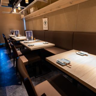 ゆったりとした空間で、美味しい焼き鳥とお酒を囲んで楽しいひとときをお過ごしいただけます。家族や友人とのコミュニケーションを楽しみながら、おいしい料理を存分にご堪能いただけます。ご来店お待ちしております。