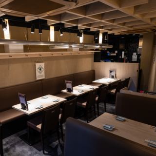 20名様～50名様までご利用いただけます。歓迎会や送別会など、大人数での宴会、各種パーティーをお考えの幹事様は、気軽にお問い合わせください。さまざまな特別なお祝い事をスタッフがお手伝いいたします。
