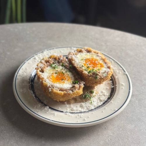 スコッチエッグ　ポルチーニソース