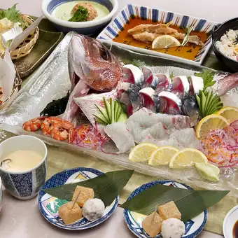 豪華5200円コミコミコース（飲放120分付き、全１０品）（個室有。）