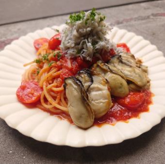 広島牡蠣としらすのアラビアータ