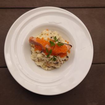 サーモンときのこののチーズリゾット　いくらのせ