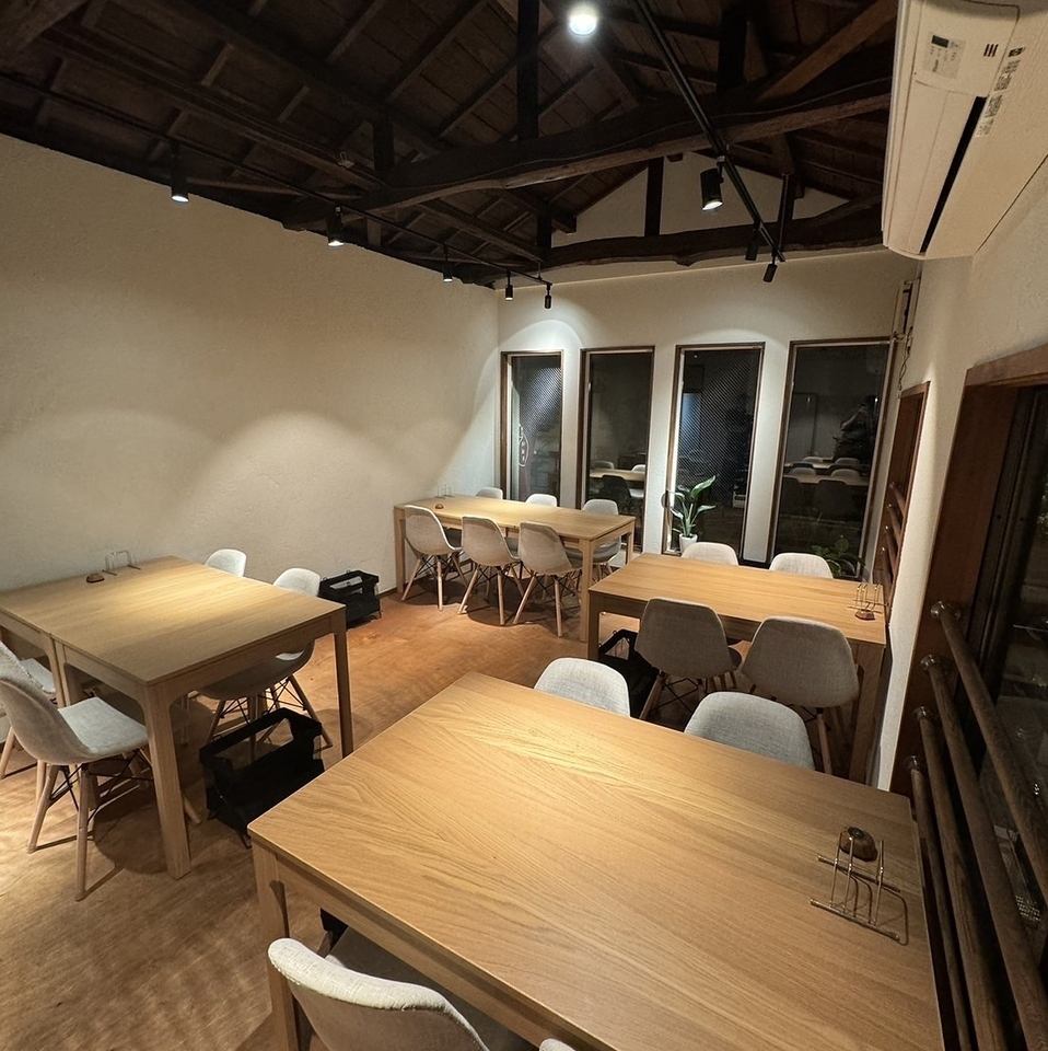 落ち着いた雰囲気の中、ゆったりくつろげる空間です◎