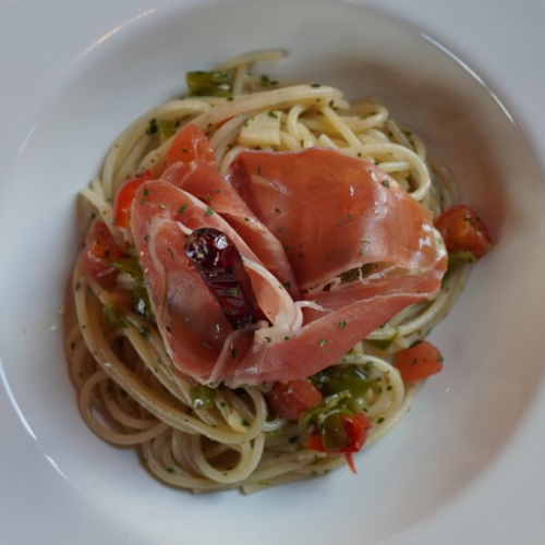 生ハムのペペロンチーノ