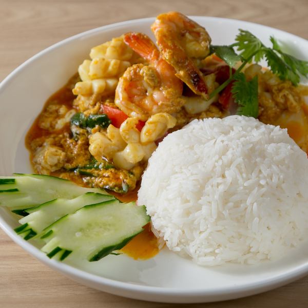 【海鮮の旨み×濃厚カレー◎タレーバッポンカレー】ＬＵＮＣＨ　ＳＥＴ 1,300円(税込)