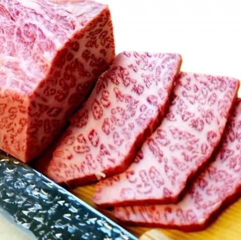 上カルビ(黒毛和牛)