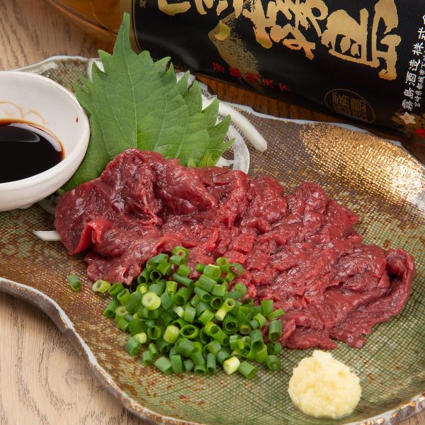 ≪冷凍で仕入れない本当の新鮮さを追及☆希少で数量限定≫ 馬刺し ￥950（税込）
