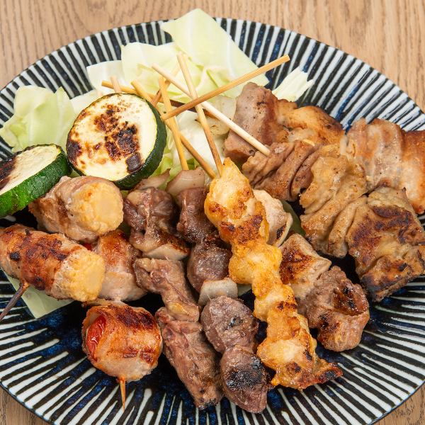 ≪お酒のお供にピッタリ◎豊富なバリエーションの串類・焼鳥が楽しめる！≫ 串類各種 ￥90（税込）～