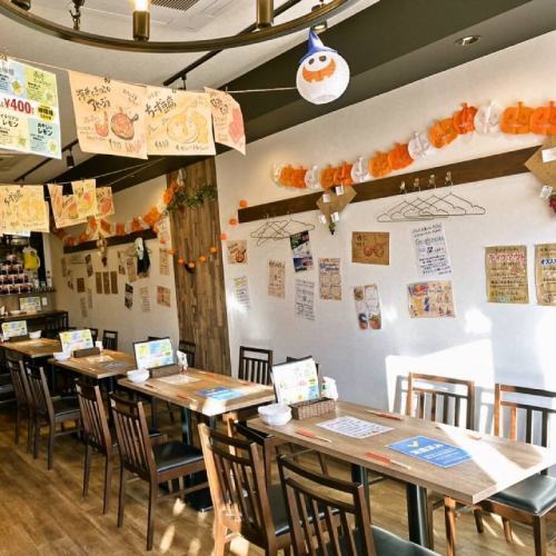 大人数もOKのテーブル席！