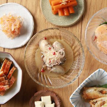 【90分】少量多皿で堪能♪酒呑みが泣いて喜ぶ、ワンランク上の食べ飲み放題コース◆5600円(税込)