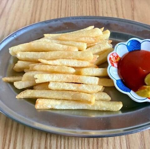 ポテトフライ (ケチャップ)