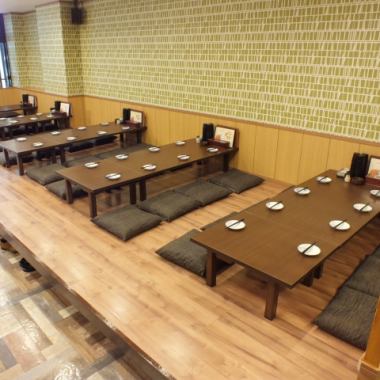 The tatami room can accommodate up to 40 people! The layout can also be changed, so please contact us.
