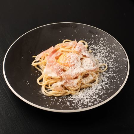 トリュフクリームパスタ