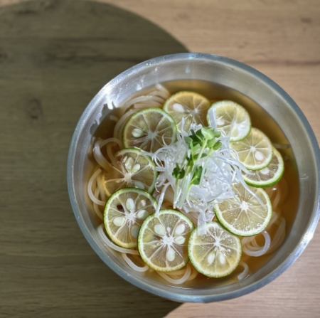 〆の冷麺