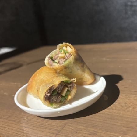 青椒肉絲春巻き(1本)