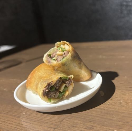 青椒肉絲春巻き(1本)