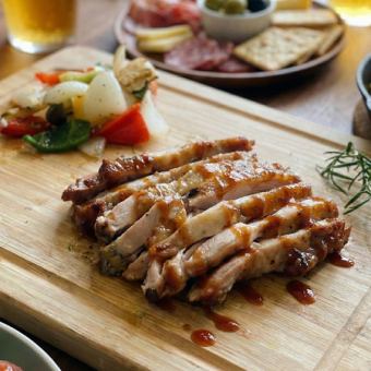 (B) [3-hour all-you-can-drink included] Charcoal-grilled rosemary chicken BBQ all-you-can-eat course [5,000 yen → 4,000 yen]