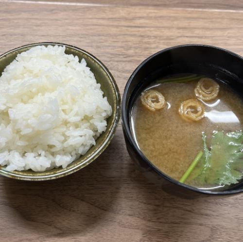 ご飯とお味噌汁