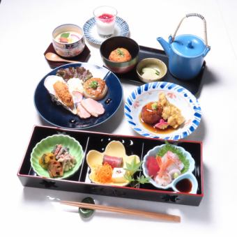 11月から、名物鯛飯茶漬け付華月コース100分飲放付6500円税込 全席個室 宝町セブン近く高架下