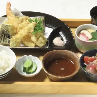 仅限周六午餐 ★ 每日午餐特价