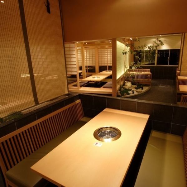 餐桌座位很宽敞。您可以悠闲地享用一顿美餐。Koan是一个令人放松的空间……