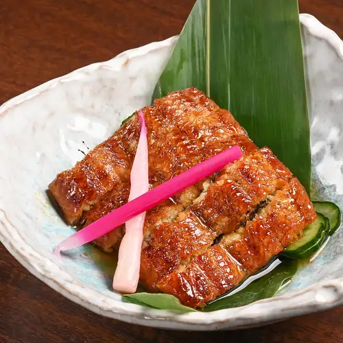 愛知県産の国産うなぎを地焼きで味わう