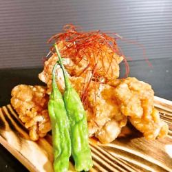 Deep fried chicken (1 piece) Plain/Green onion salt sauce/Sweet and spicy sauce/Grated yuzu pepper ponzu sauce