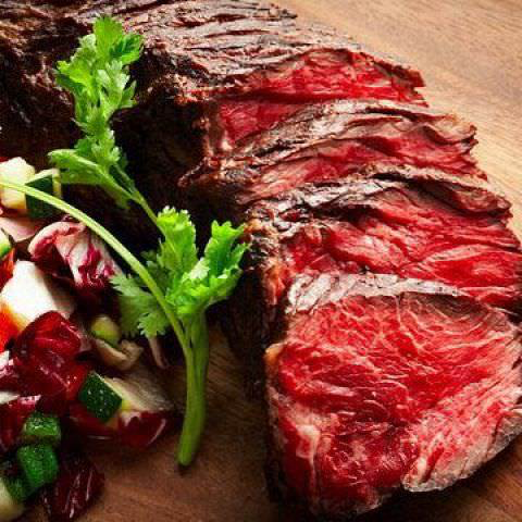 我们提供多种肉类菜单，注重肉的品质！