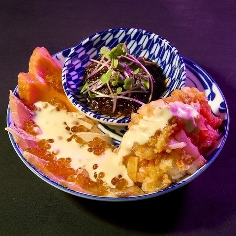 サカバ特製!サーモンづくしのこぼれ寿司