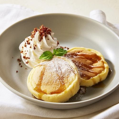 Maple Soufflé Pancakes