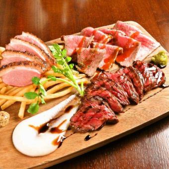 3 종의 고기 모듬 접시