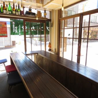 We have 10 seats available for the counter.The atmosphere of the shop is not so pretentious, it is perfect for drinking parties with friends, women's meetings and dating! Feel free, please enjoy the spirit of alcohol and sake ♪