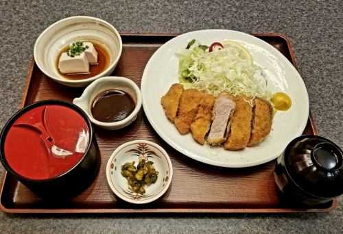 Kagoshima prefecture black pork loin cutlet set meal