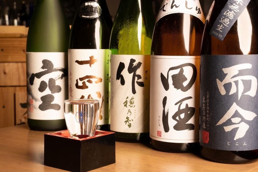 全国各地からこだわりの日本酒取り揃えております。新鮮な食材との相性は抜群、至福の時間を雅で。