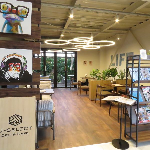 このカフェは、カフェタイムにぴったりな場所として多くの人に愛されています。明るい自然光が差し込み、木を基調としたインテリアが心を和ませてくれます。。友人との楽しい会話や、自分の時間を大切にするひとときに、ぜひこの場所を訪れてみてください。カフェでのリラックスした時間は、日常の疲れを癒してくれます◎