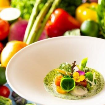 午餐“大分风土” 3,500日元(共6道菜) 使用大分县的奢华食材烹制的休闲法式料理。